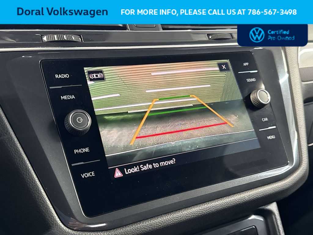 Thumbnail: 2023 Volkswagen Tiguan - 19