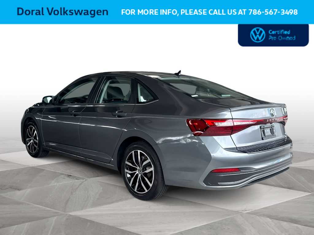 2025 Volkswagen Jetta SE - Photo 6