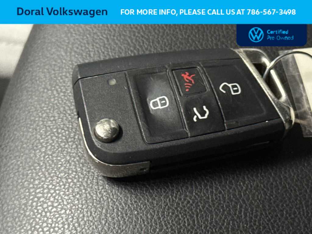 Thumbnail: 2023 Volkswagen Tiguan - 28