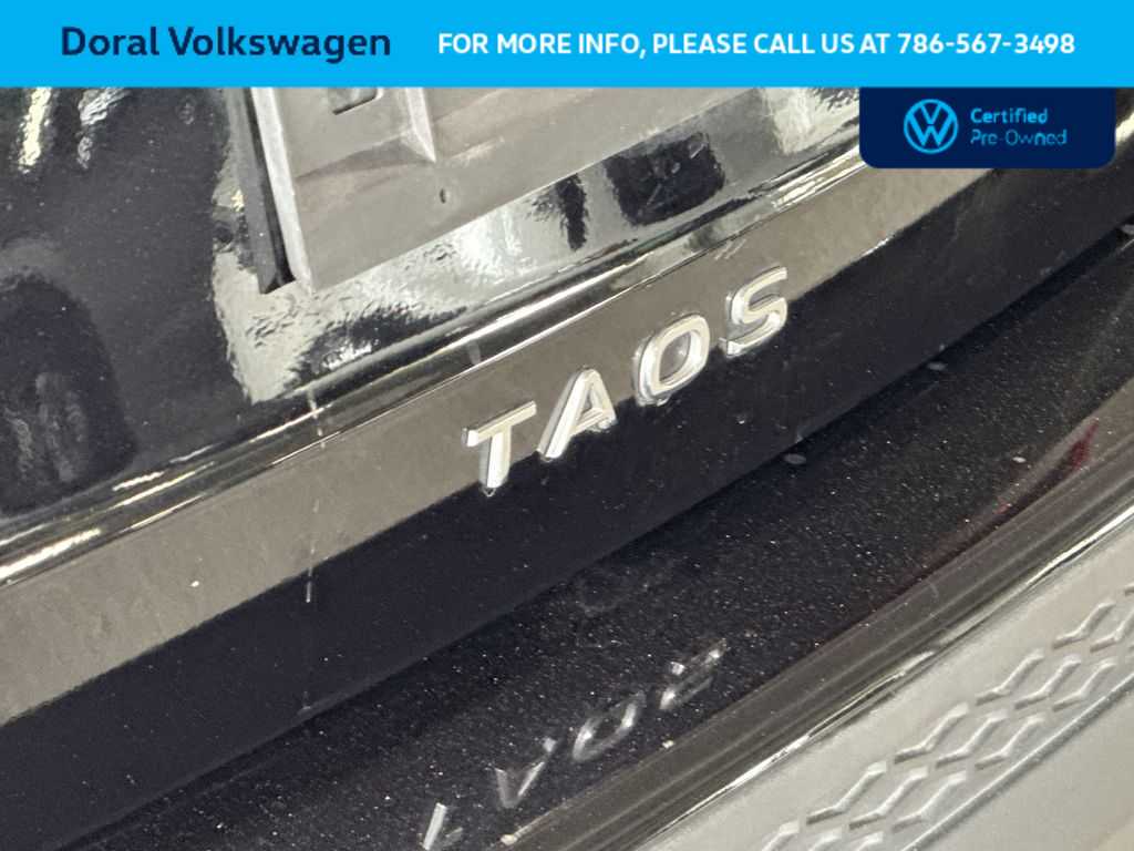 Thumbnail: 2023 Volkswagen Taos - 10