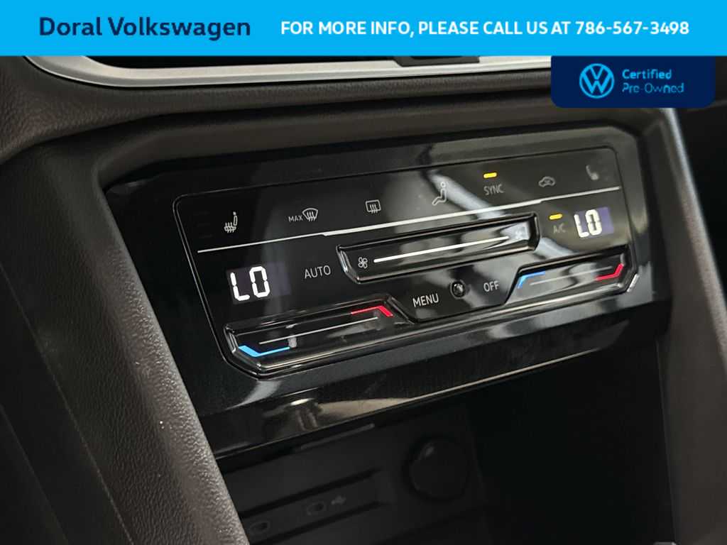 Thumbnail: 2025 Volkswagen Taos - 20