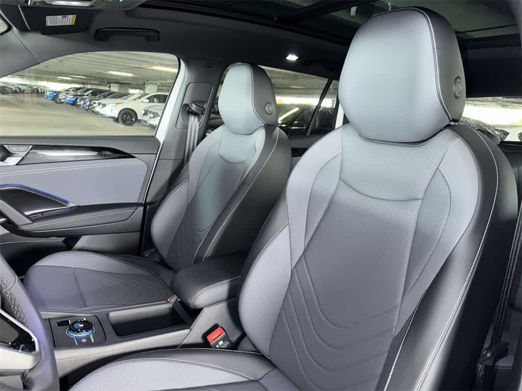 Thumbnail: 2026 Volkswagen Tiguan - 14