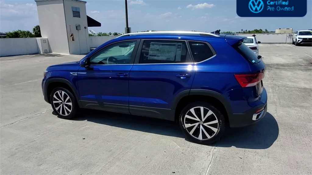 Thumbnail: 2023 Volkswagen Taos - 6