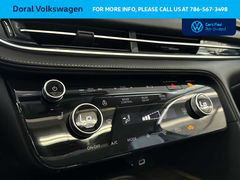 Thumbnail: 2023 INFINITI QX60 - 20