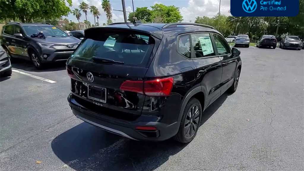 Thumbnail: 2023 Volkswagen Taos - 8