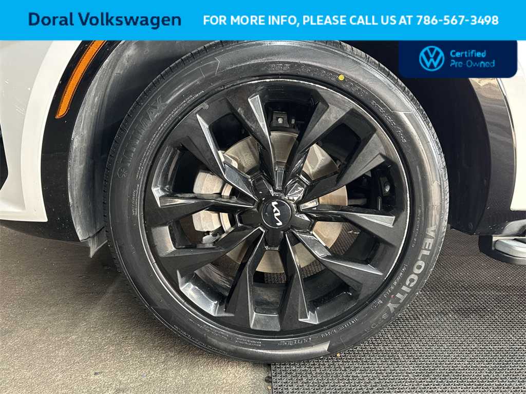 Thumbnail: 2023 Kia Sorento - 10