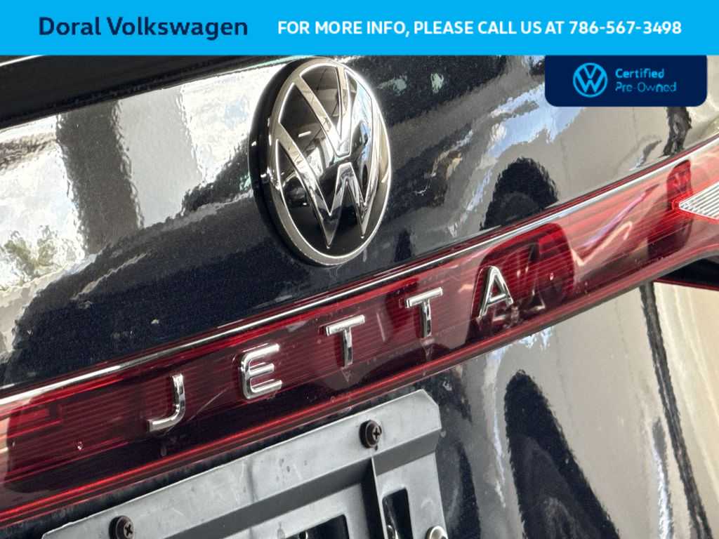 Thumbnail: 2025 Volkswagen Jetta - 10