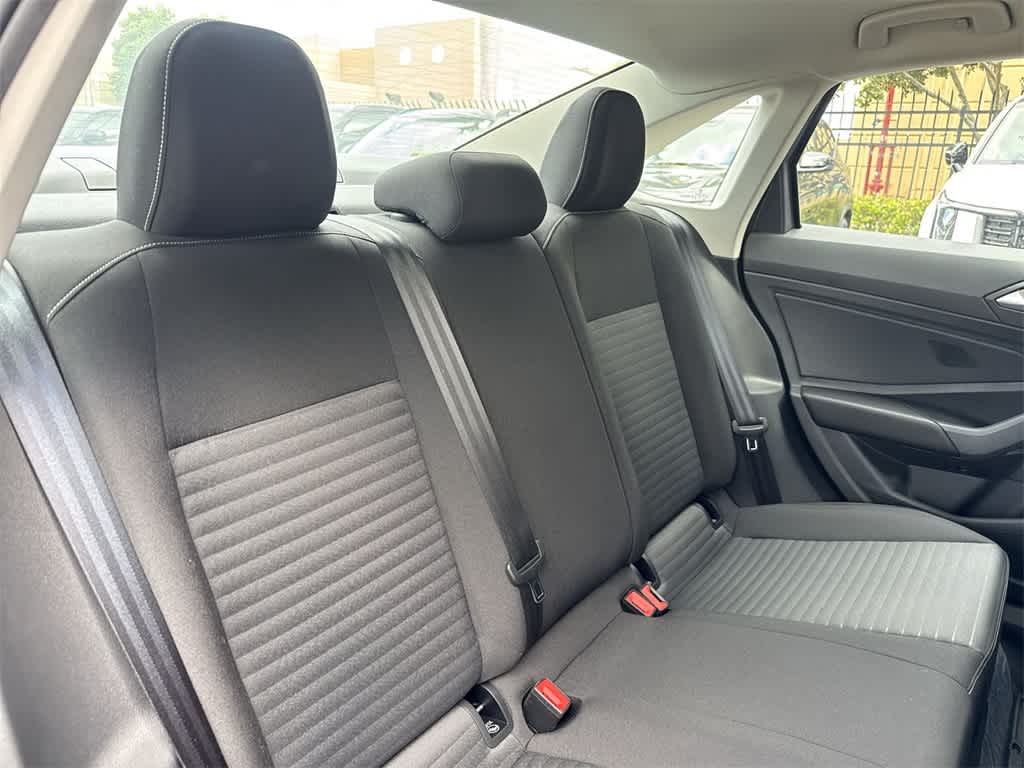 Thumbnail: 2026 Volkswagen Jetta - 27