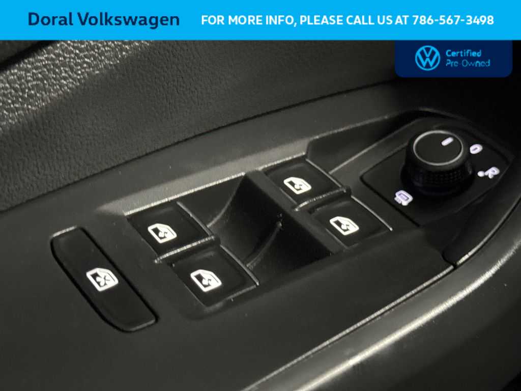 Thumbnail: 2024 Volkswagen Jetta - 17