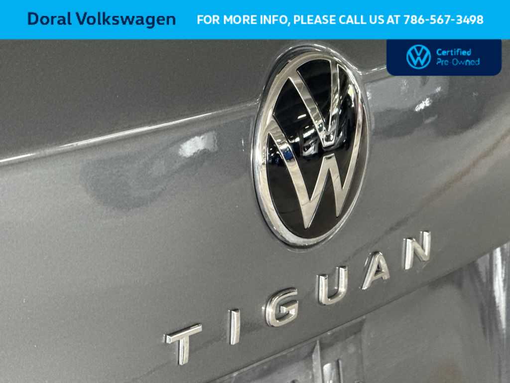 Thumbnail: 2023 Volkswagen Tiguan - 10