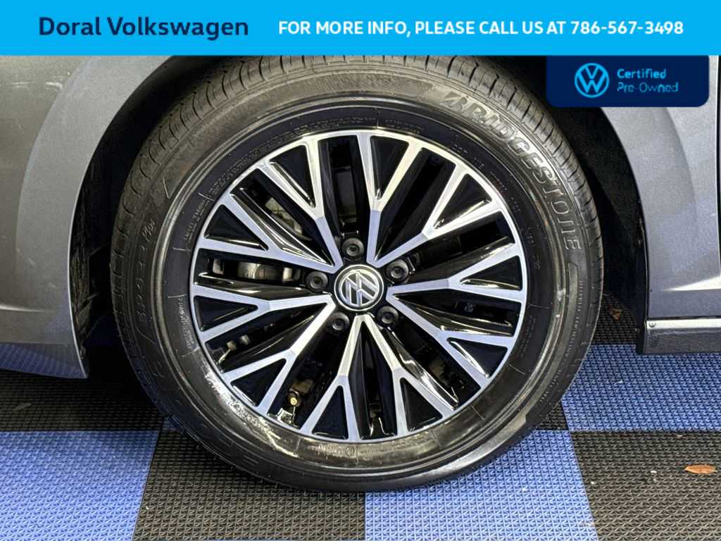 Thumbnail: 2021 Volkswagen Jetta - 11