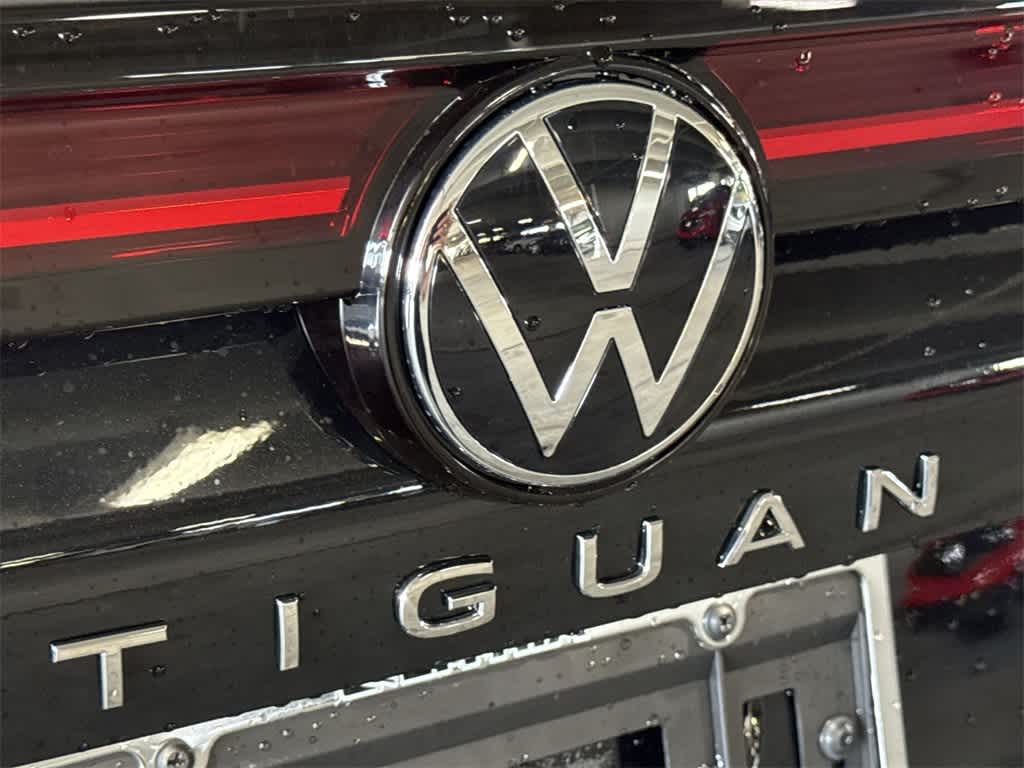 Thumbnail: 2025 Volkswagen Tiguan - 10