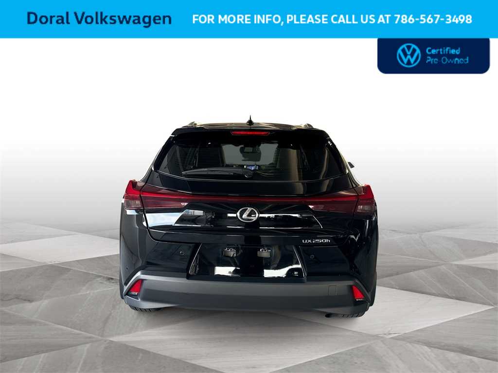 Thumbnail: 2024 Lexus UX - 7