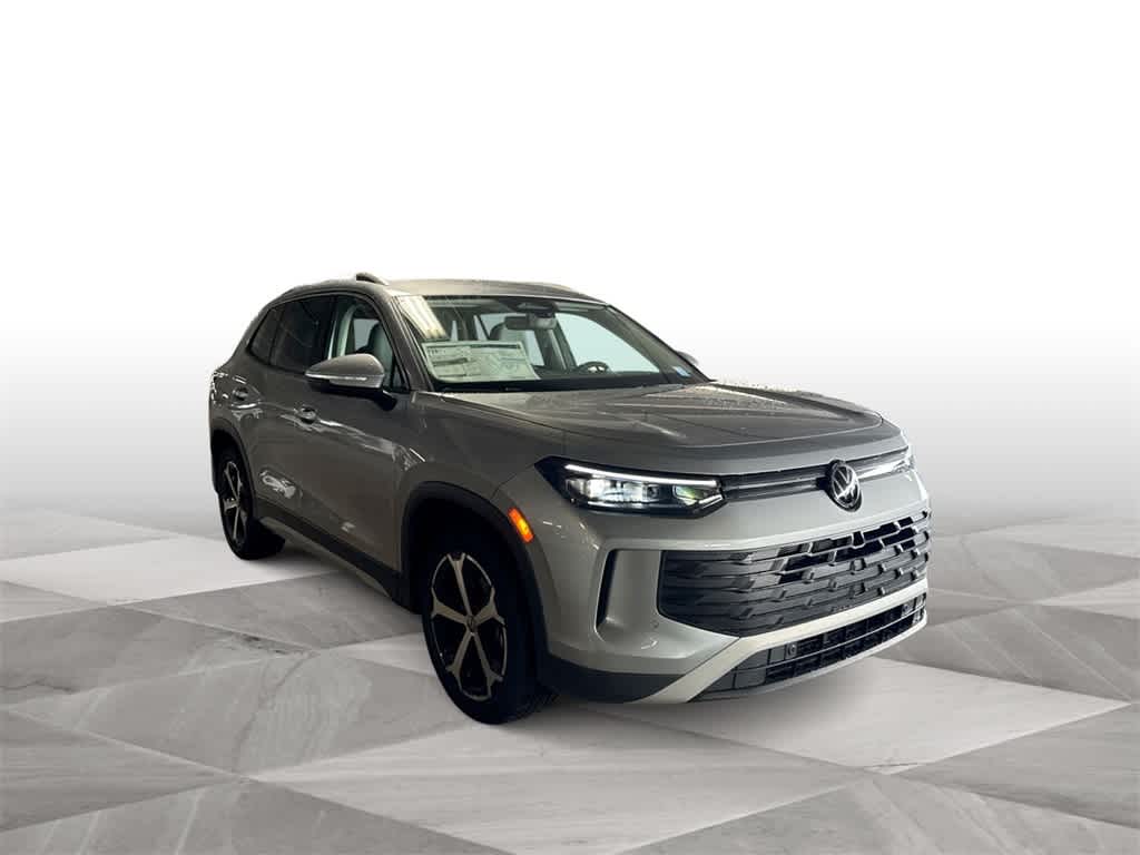 Thumbnail: 2025 Volkswagen Tiguan - 2