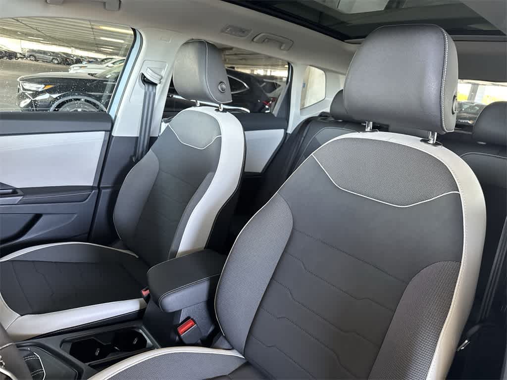 Thumbnail: 2026 Volkswagen Taos - 14