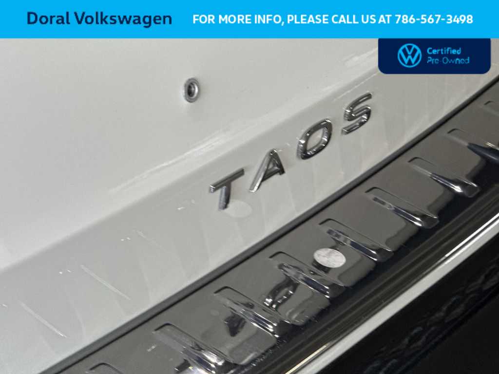 Thumbnail: 2025 Volkswagen Taos - 10
