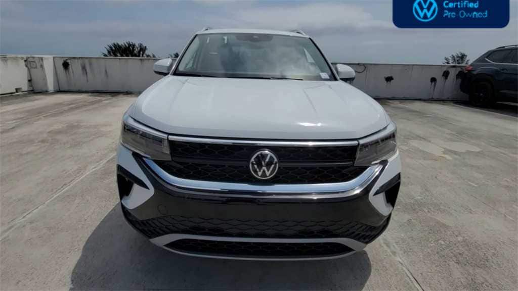 2023 Volkswagen Taos SE 4