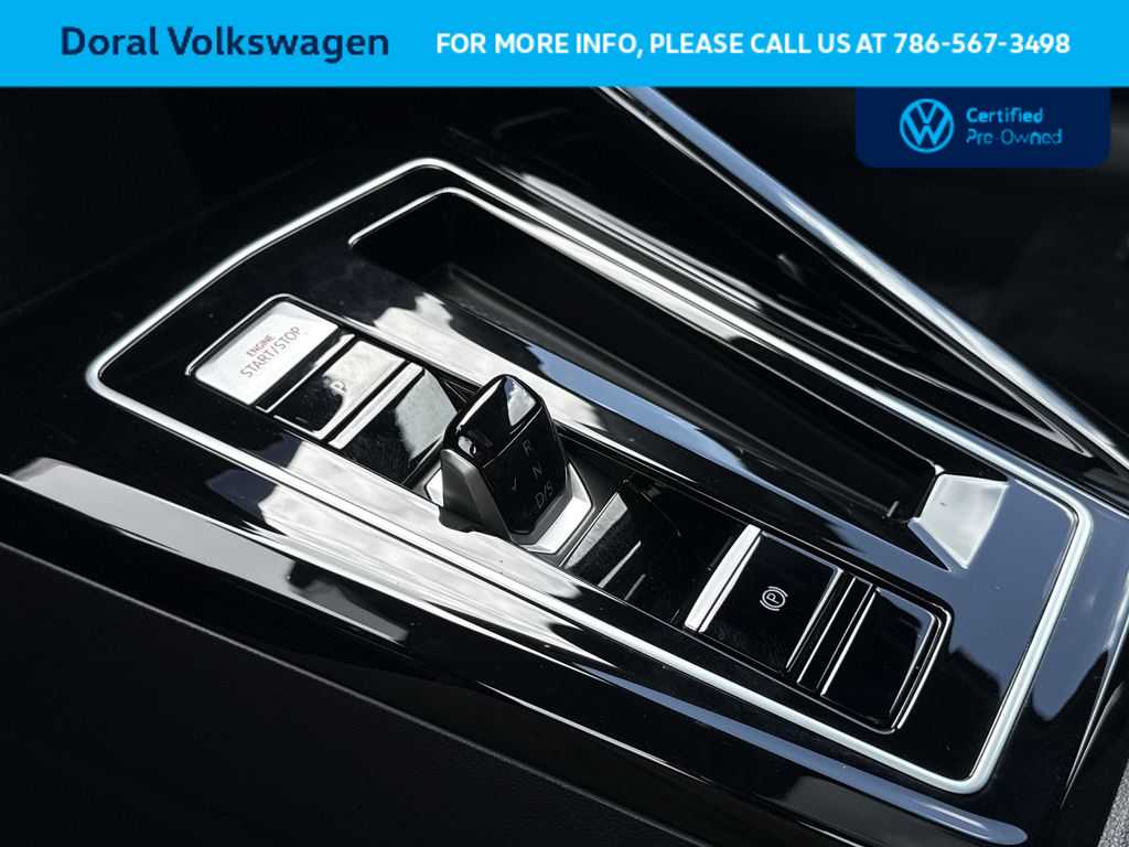 Thumbnail: 2025 Volkswagen Golf - 21