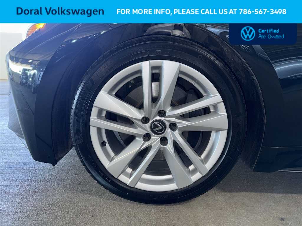 Thumbnail: 2024 Lexus IS - 10