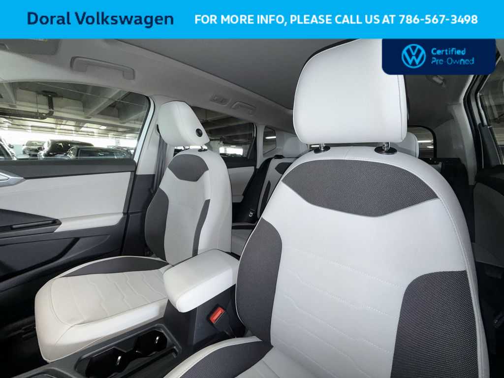 Thumbnail: 2025 Volkswagen Taos - 14