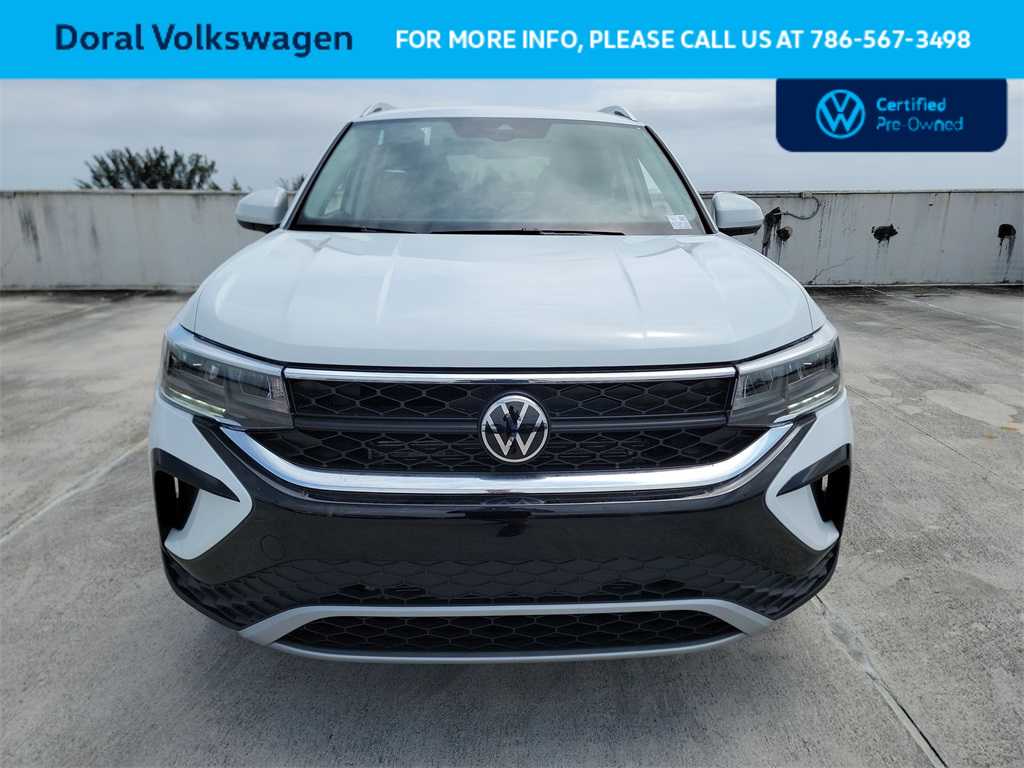 2023 Volkswagen Taos SE 10