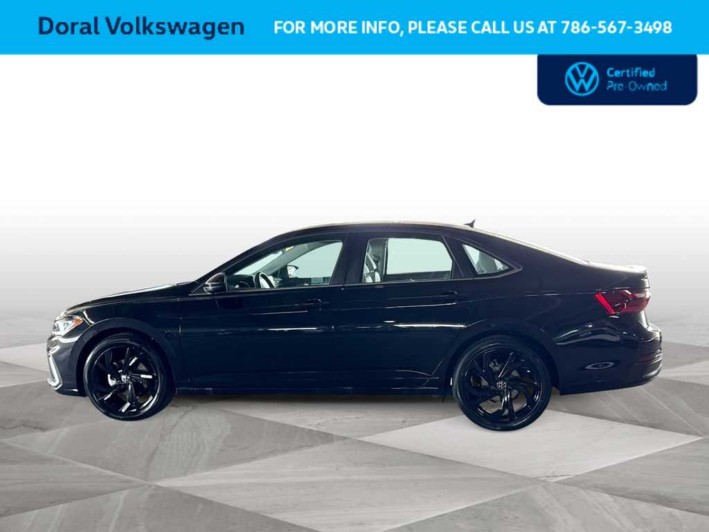 Thumbnail: 2025 Volkswagen Jetta - 5