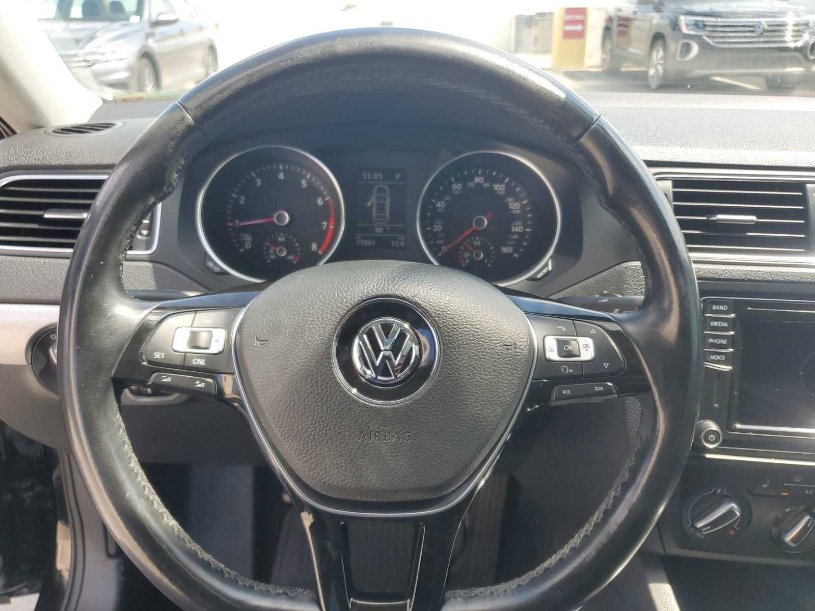 2017 Volkswagen Jetta SE 12