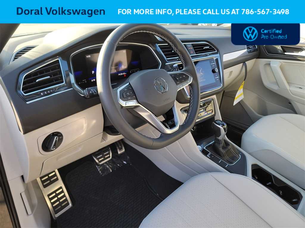 Thumbnail: 2023 Volkswagen Tiguan - 19