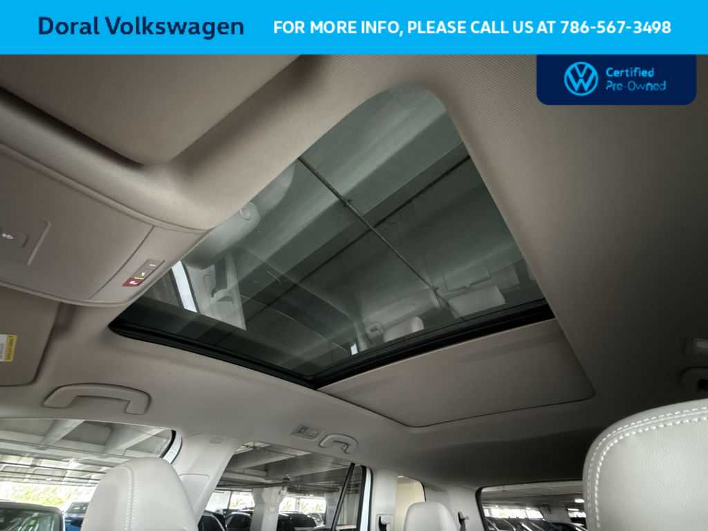 Thumbnail: 2023 Volkswagen Atlas - 17