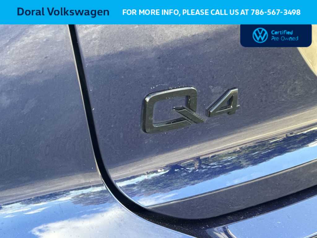 Thumbnail: 2023 Audi Q4 e-tron - 10