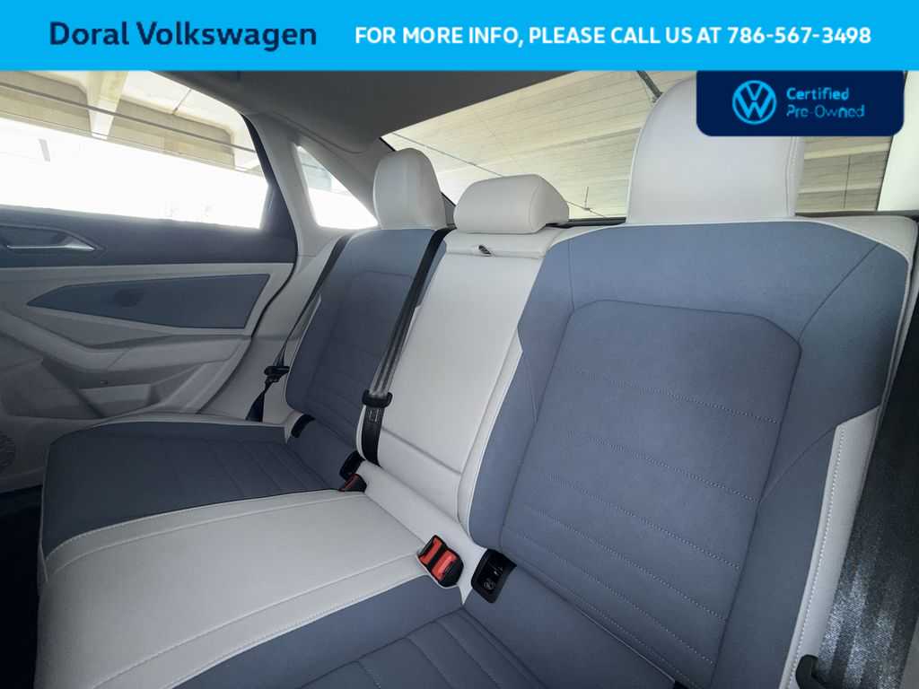 Thumbnail: 2025 Volkswagen Jetta - 22