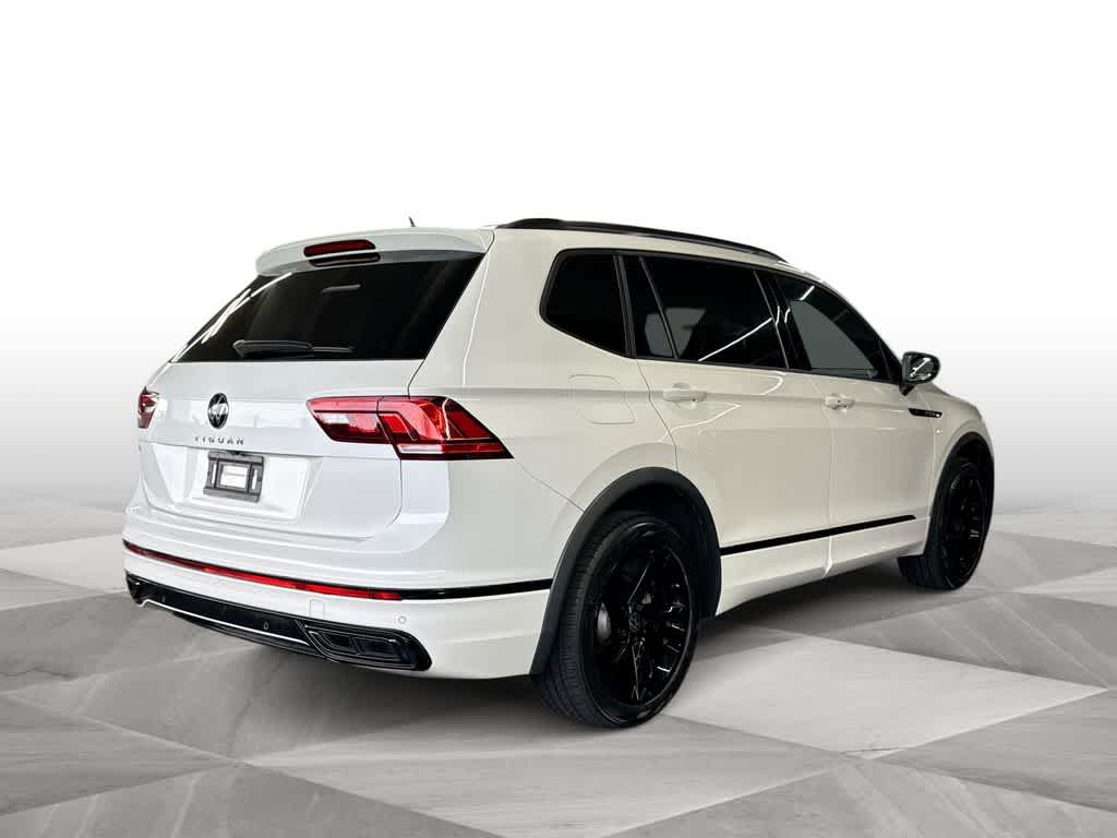 Thumbnail: 2023 Volkswagen Tiguan - 8