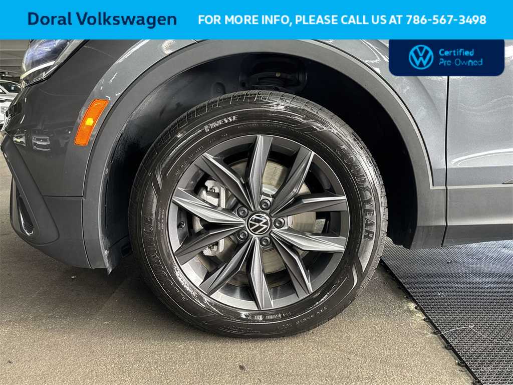 Thumbnail: 2023 Volkswagen Tiguan - 10