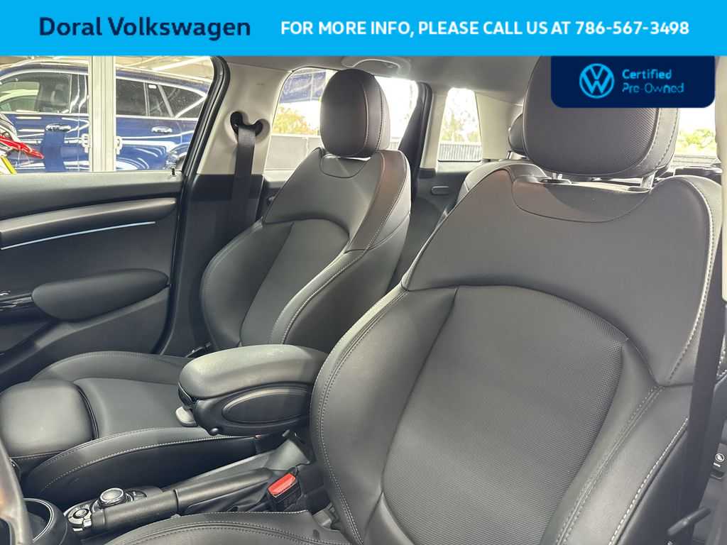 Thumbnail: 2023 MINI Cooper Hardtop - 14