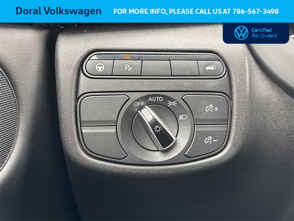 Thumbnail: 2023 INFINITI QX50 - 17