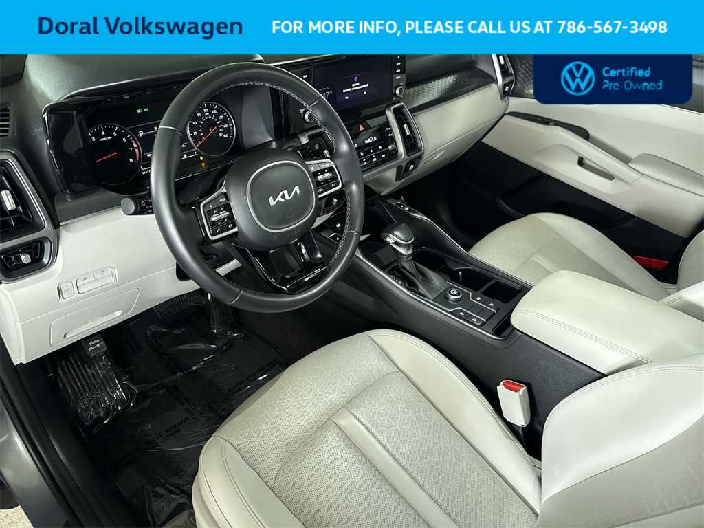 2023 Kia Sorento S 13