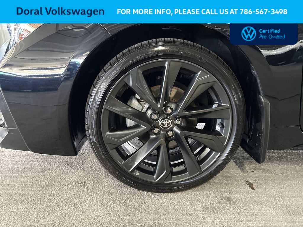 Thumbnail: 2025 Toyota Corolla - 10