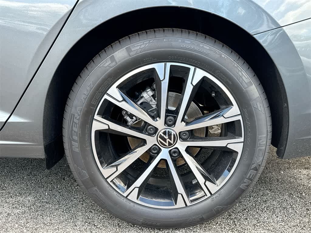 Thumbnail: 2026 Volkswagen Jetta - 10