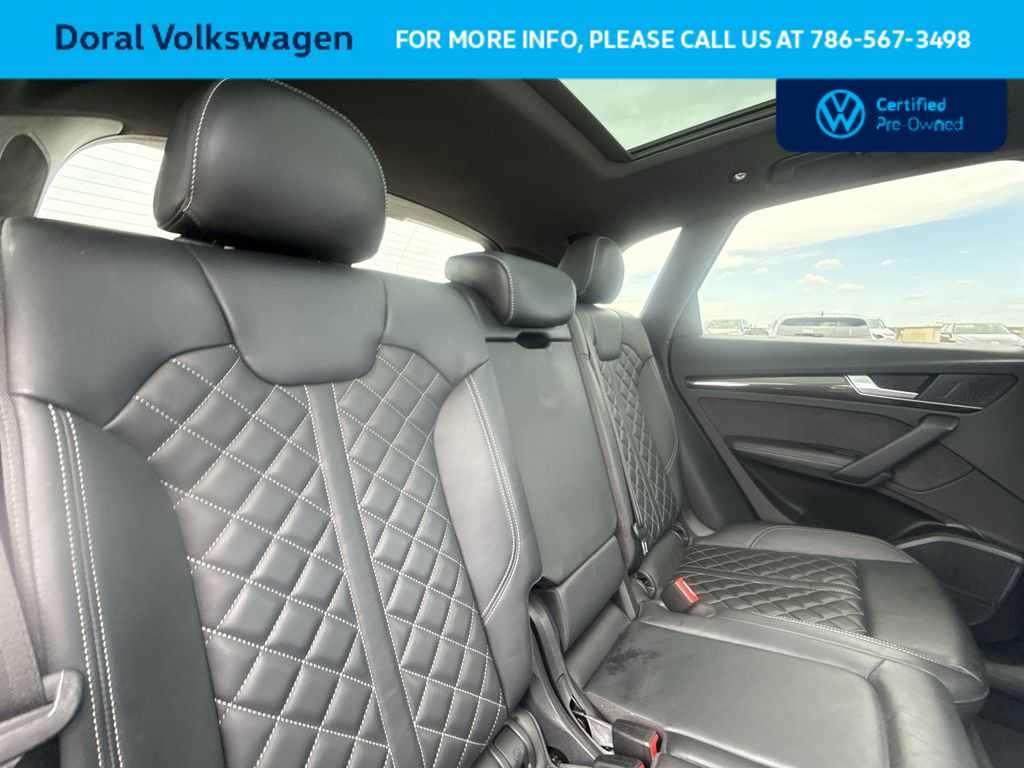 Thumbnail: 2023 Audi SQ5 - 26