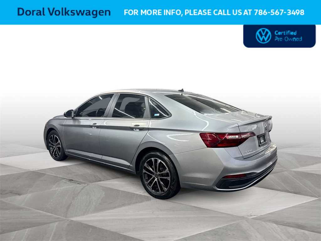 Thumbnail: 2024 Volkswagen Jetta - 6