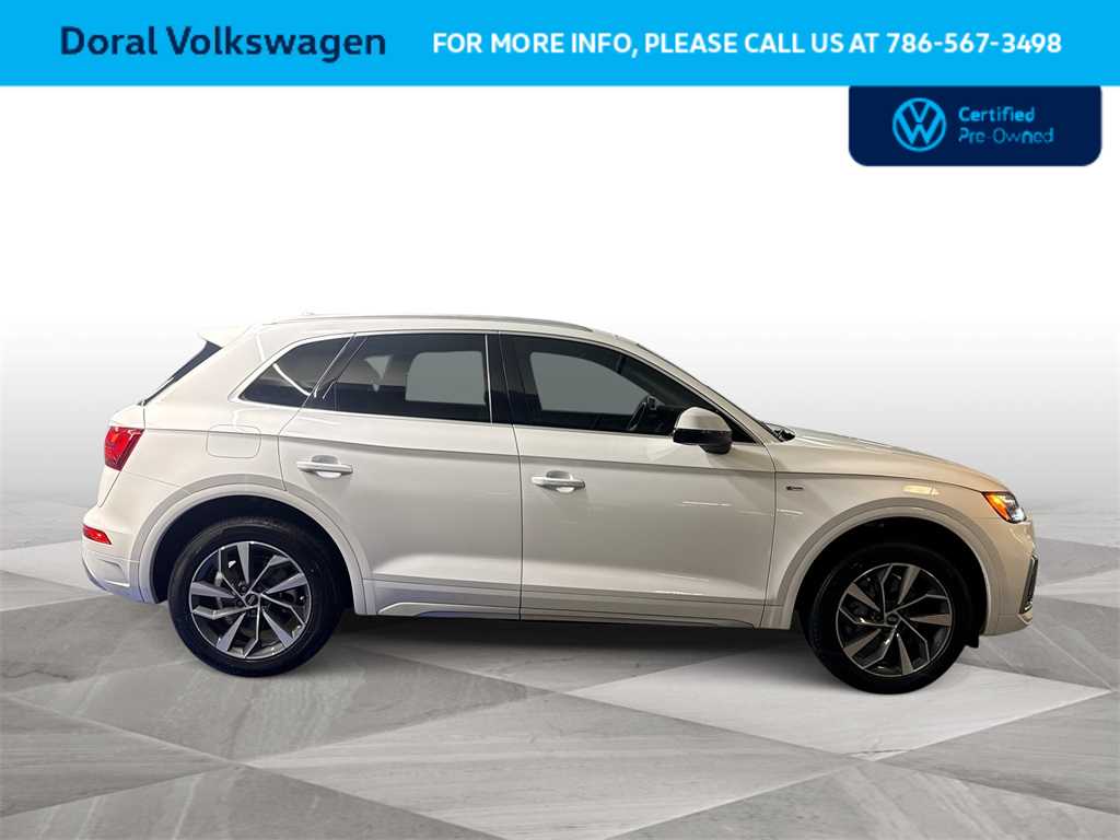 Thumbnail: 2023 Audi Q5 - 9