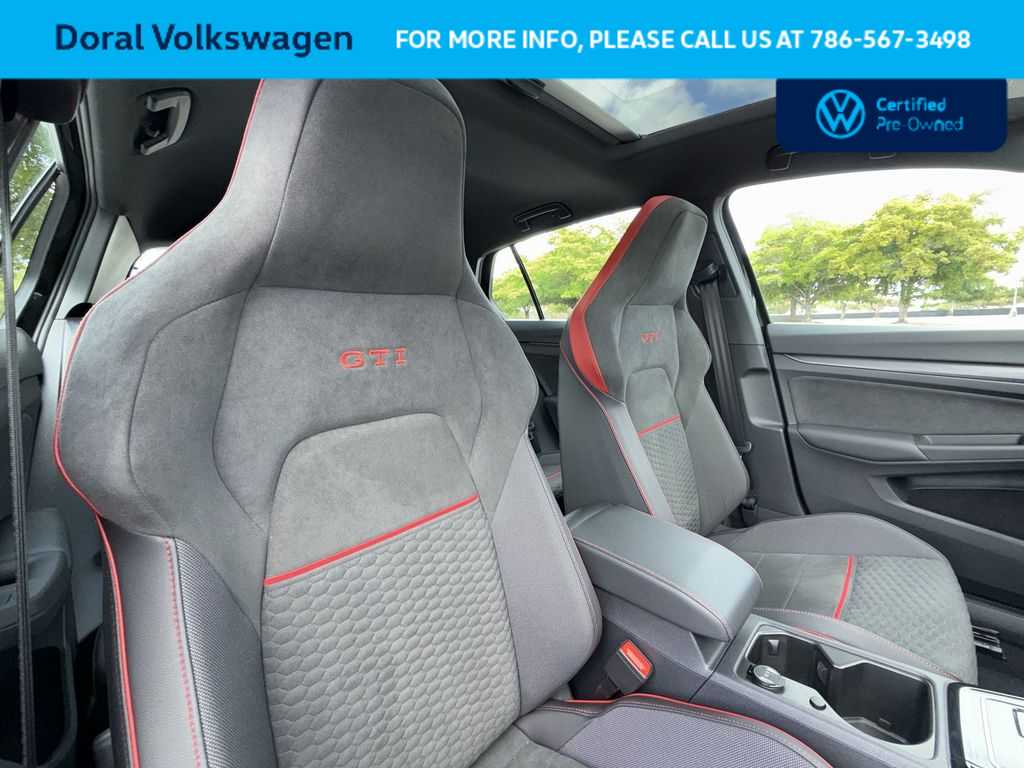 Thumbnail: 2025 Volkswagen Golf - 27