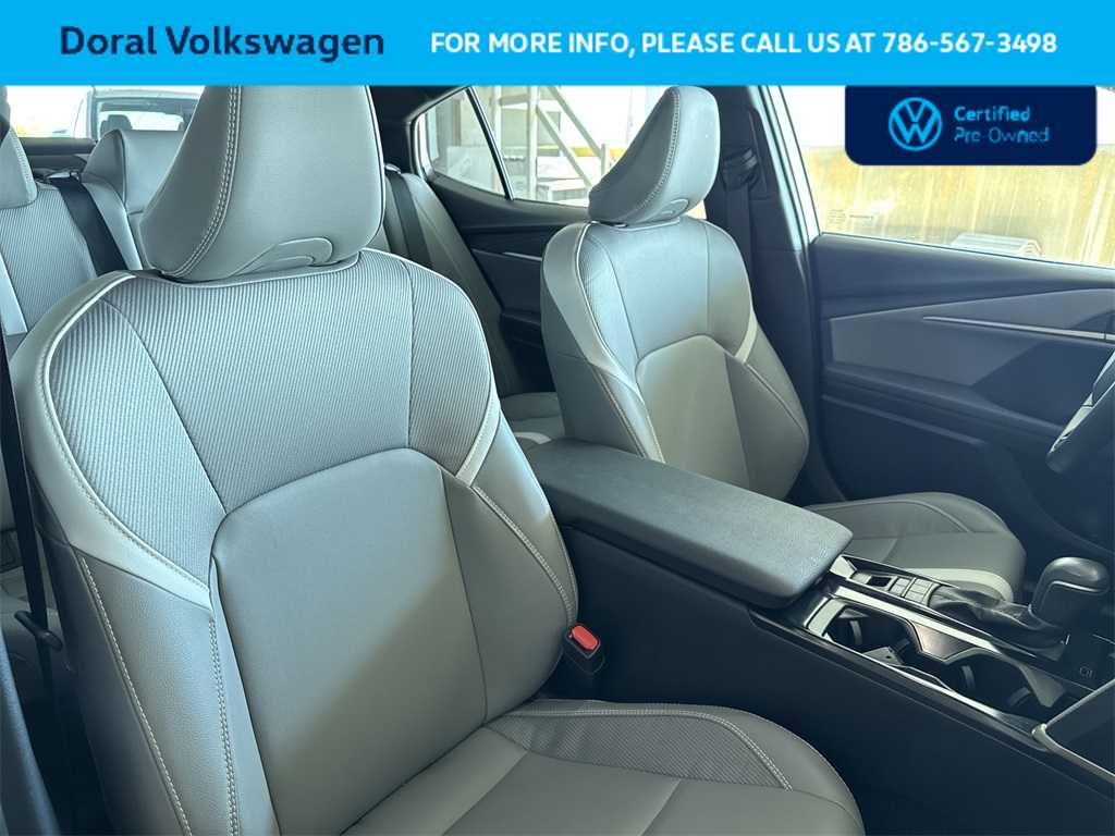2025 Toyota Camry SE 27