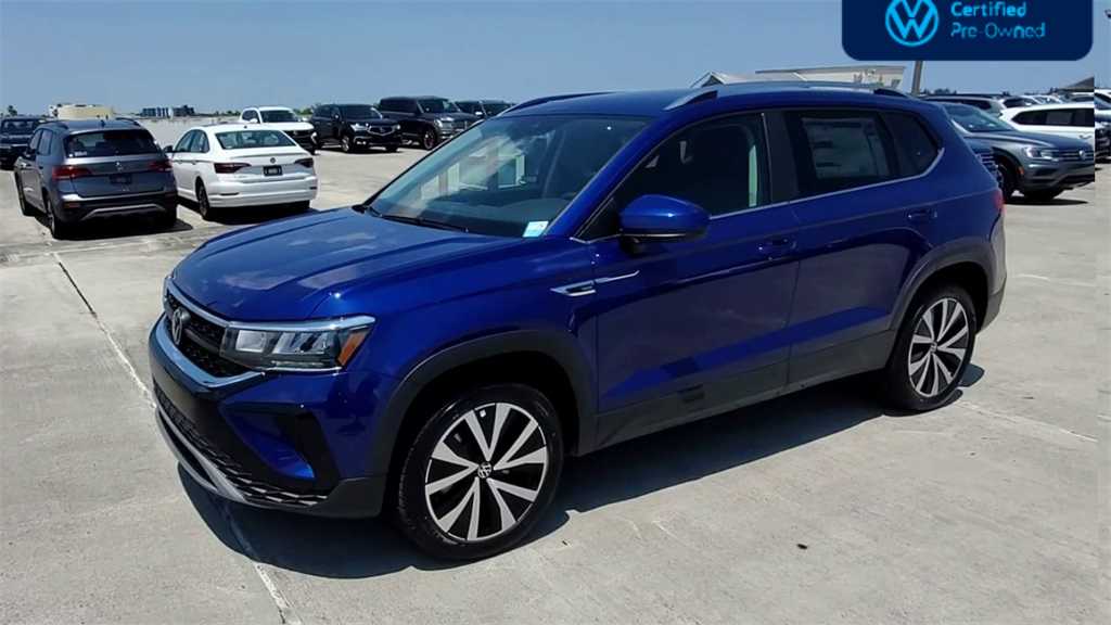Thumbnail: 2023 Volkswagen Taos - 4