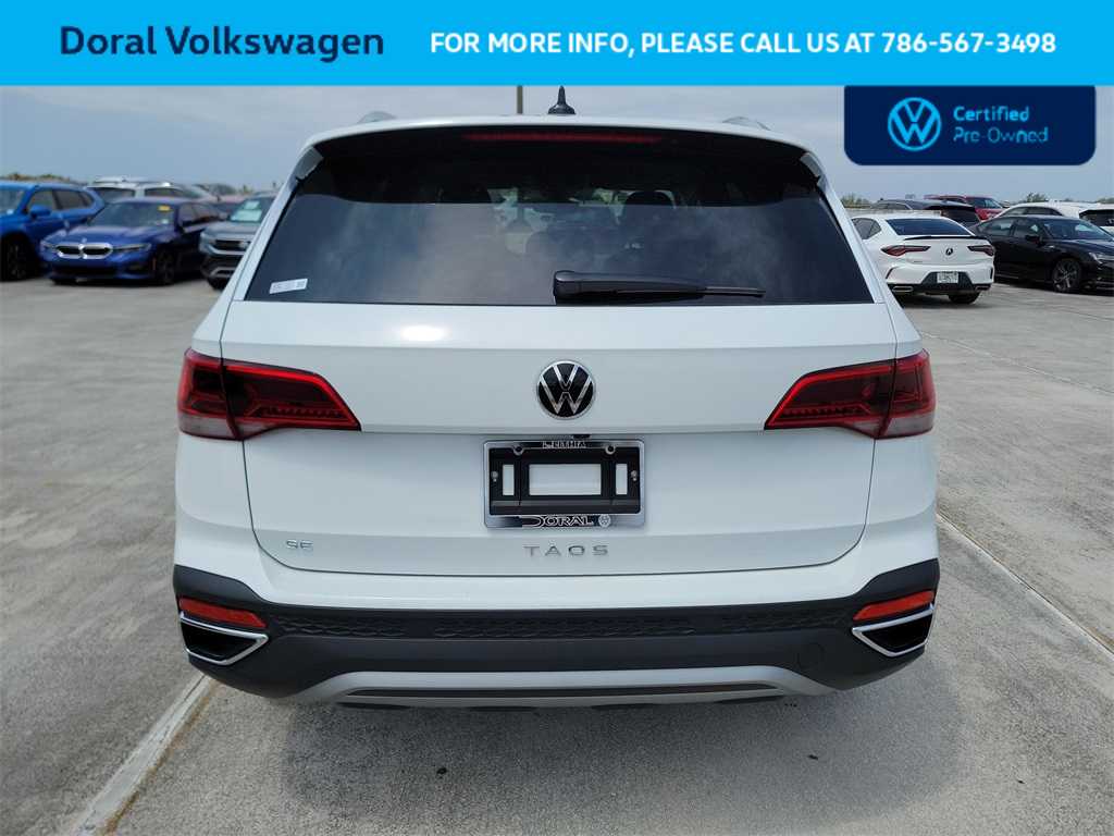 2023 Volkswagen Taos SE 13