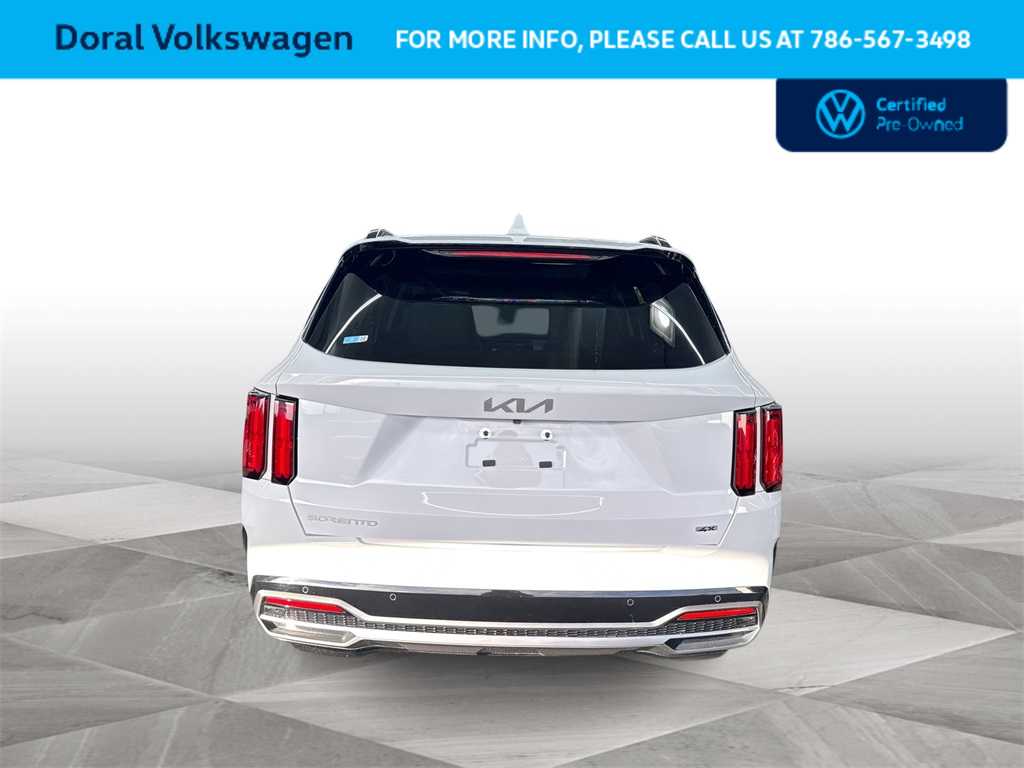 Thumbnail: 2023 Kia Sorento - 7