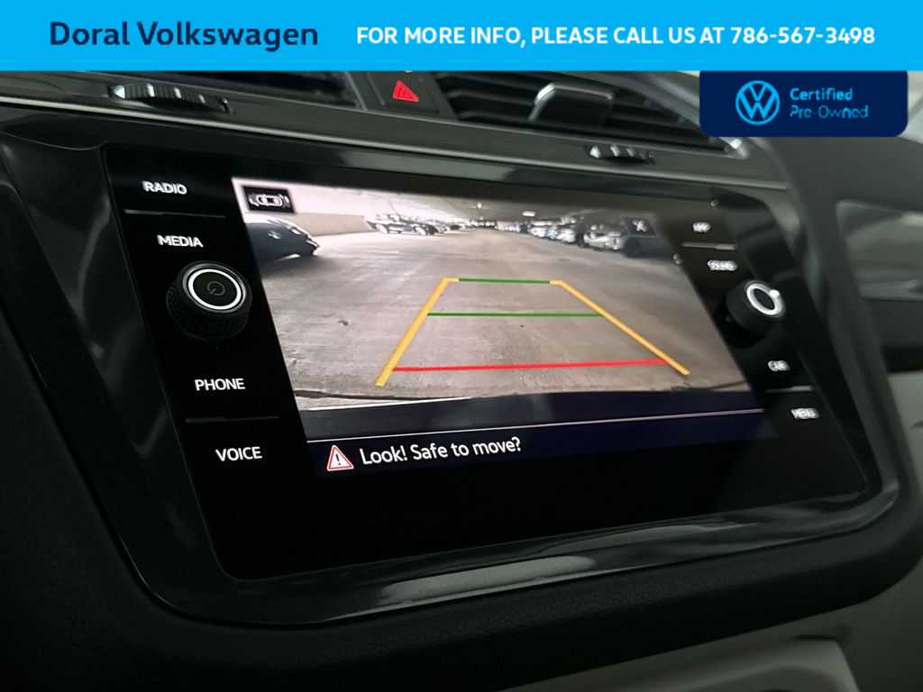 Thumbnail: 2023 Volkswagen Tiguan - 19