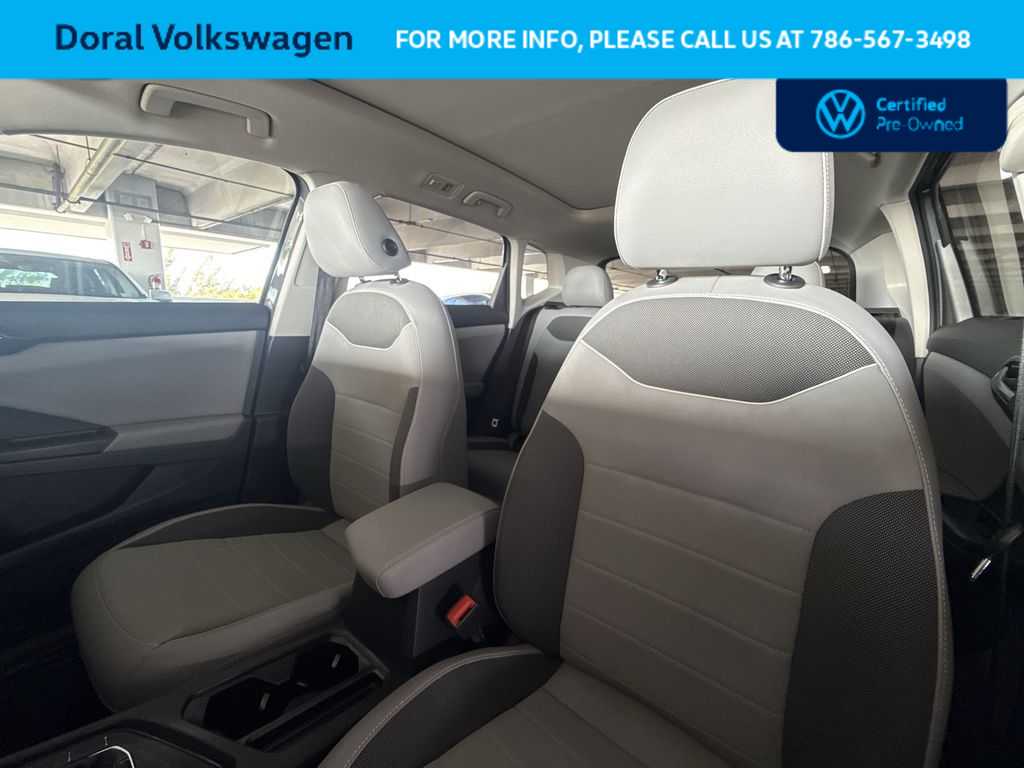 Thumbnail: 2023 Volkswagen Taos - 14