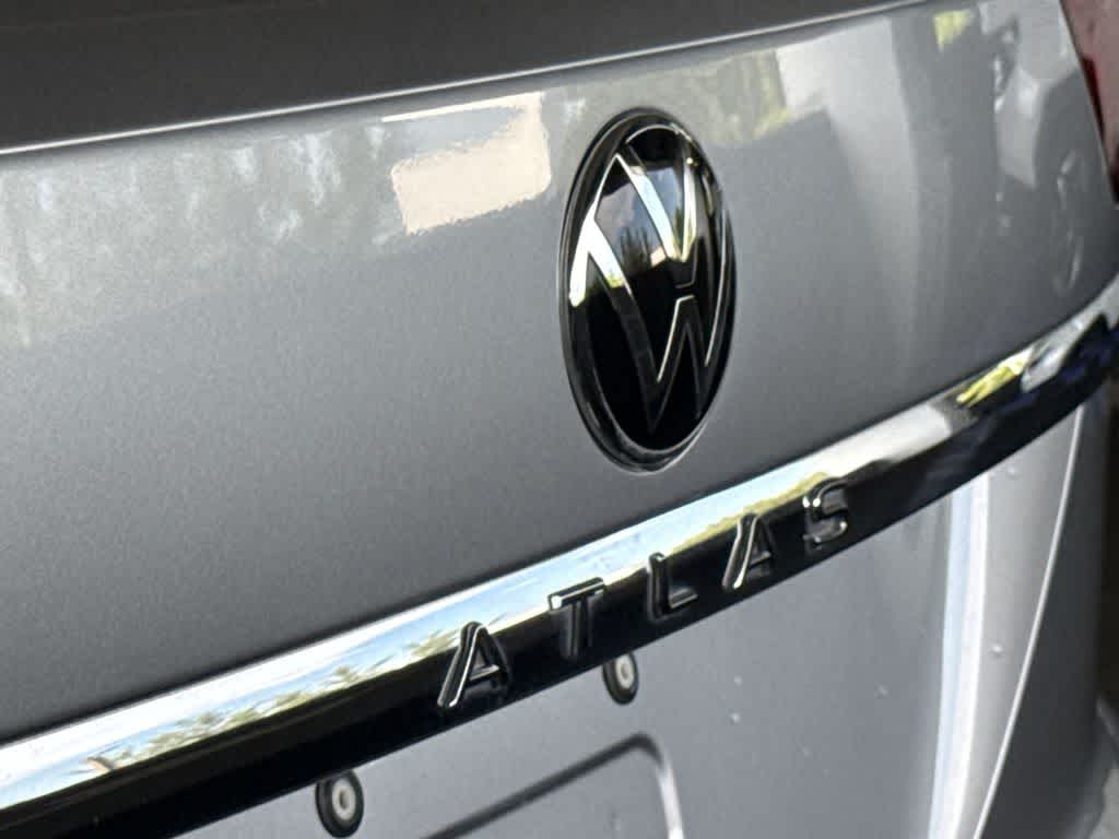 Thumbnail: 2023 Volkswagen Atlas - 10