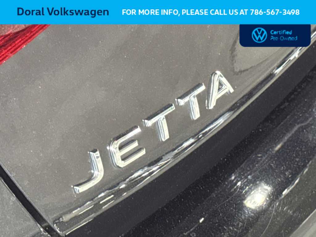 Thumbnail: 2023 Volkswagen Jetta - 10